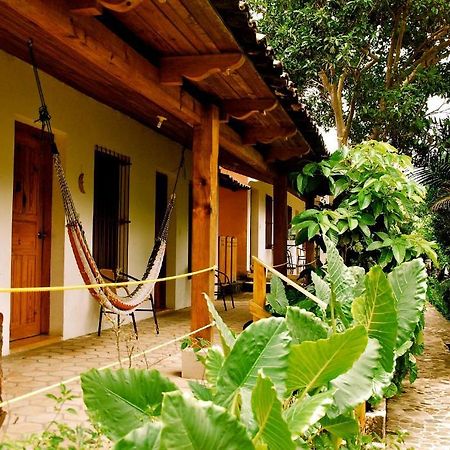 Hotel And Restaurant Guancascos Gracias Bagian luar foto
