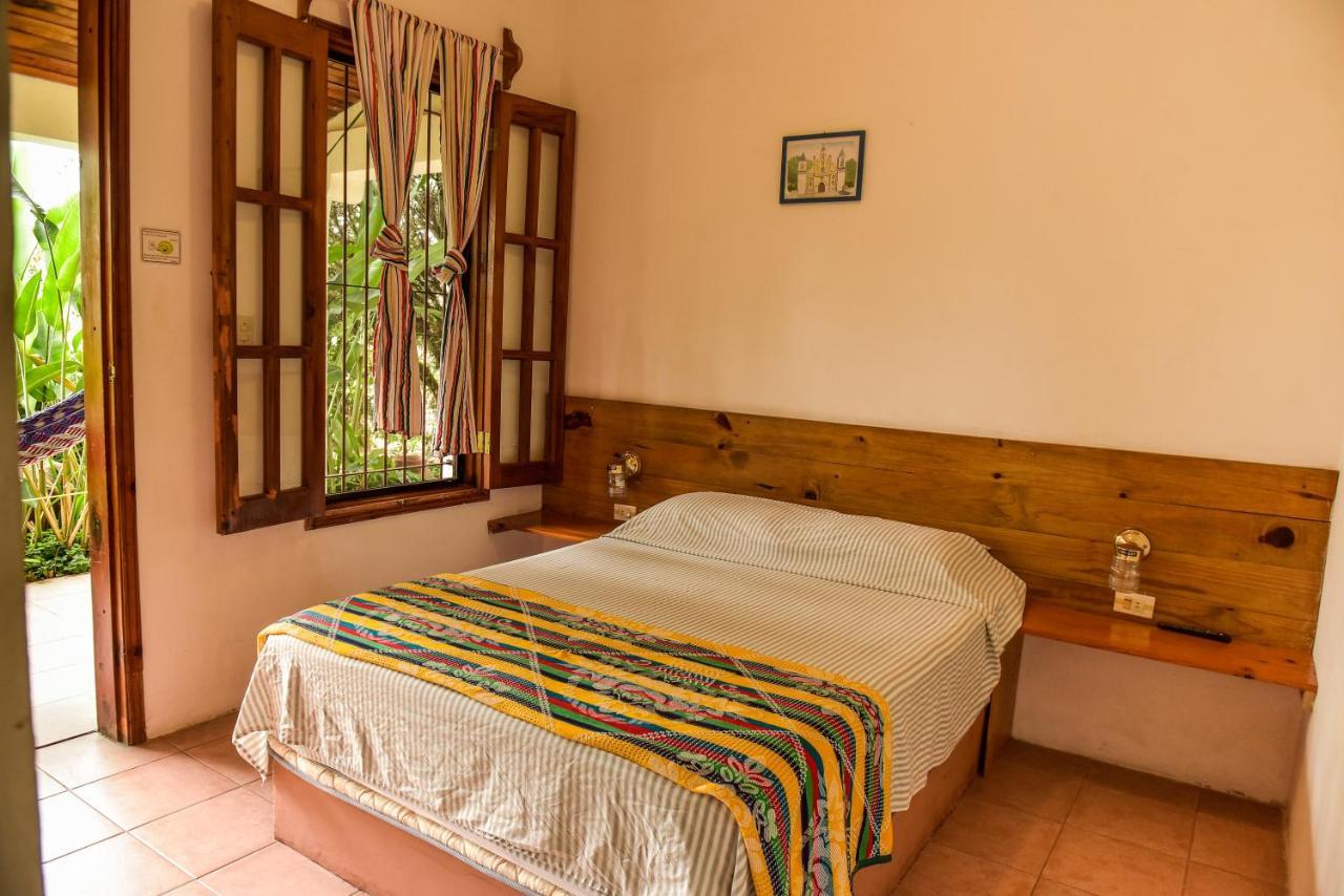 Hotel And Restaurant Guancascos Gracias Bagian luar foto
