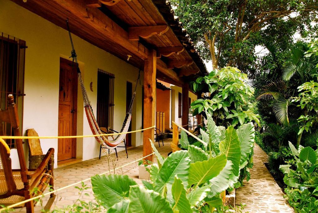 Hotel And Restaurant Guancascos Gracias Bagian luar foto